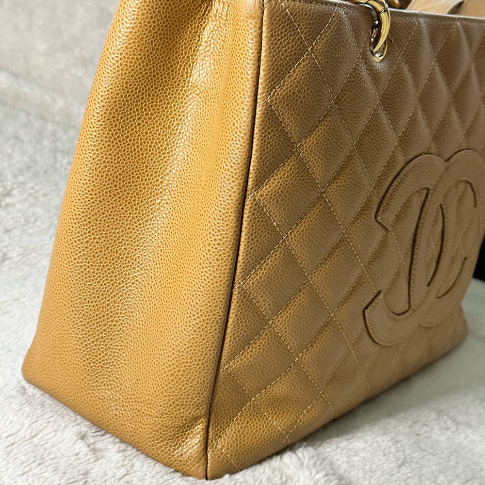 Chanel Caviar GST Pm tote - Picture 3 of 12